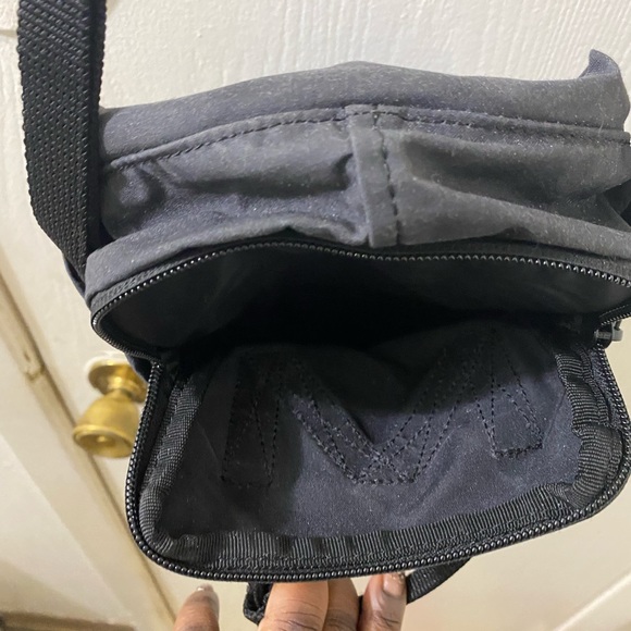 Great bay for camping or outdoor fun - Picture 3 of 3